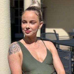 Meet your Posher, Lana